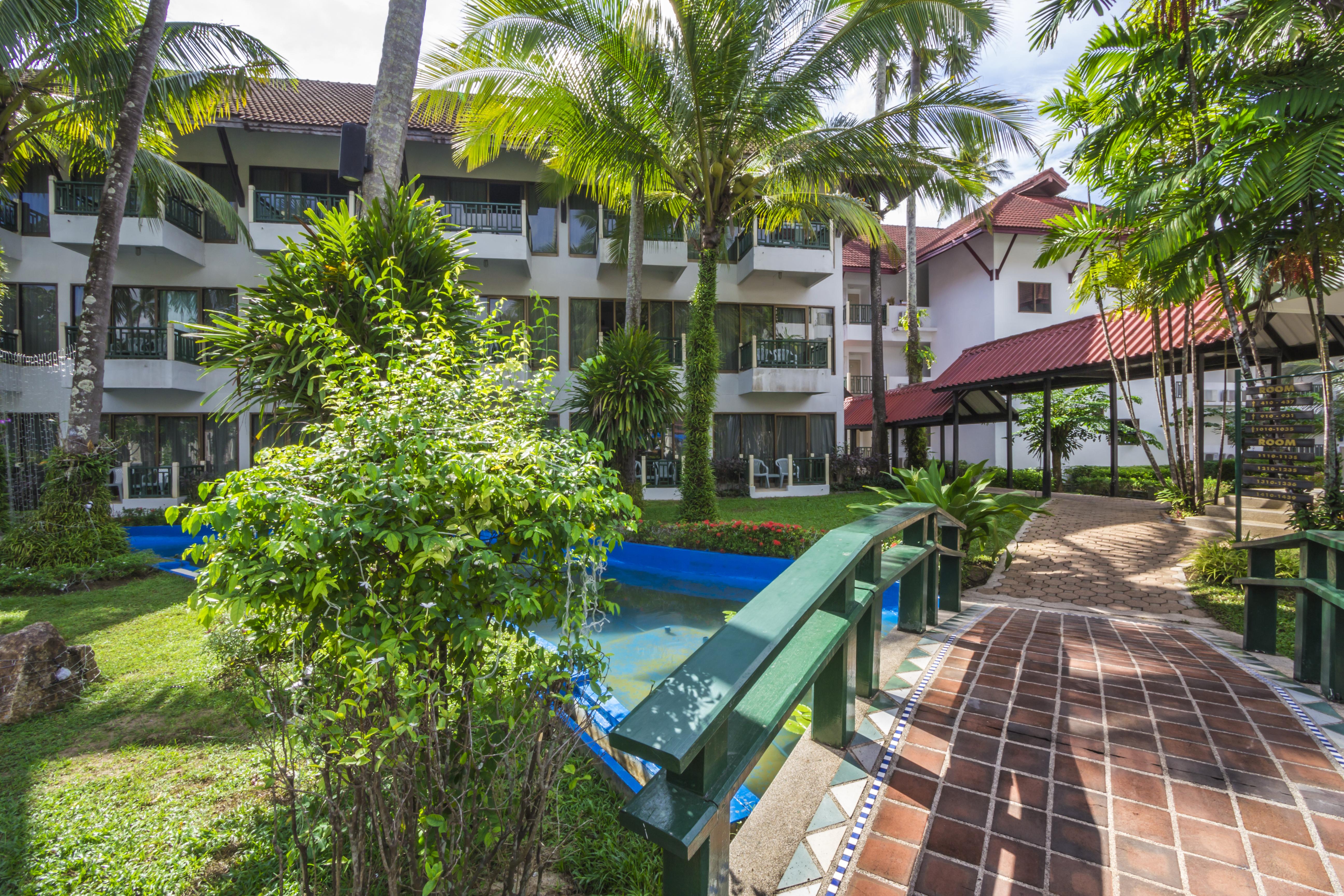 Amora Beach Resort Phuket Банг Тао Бийч Екстериор снимка