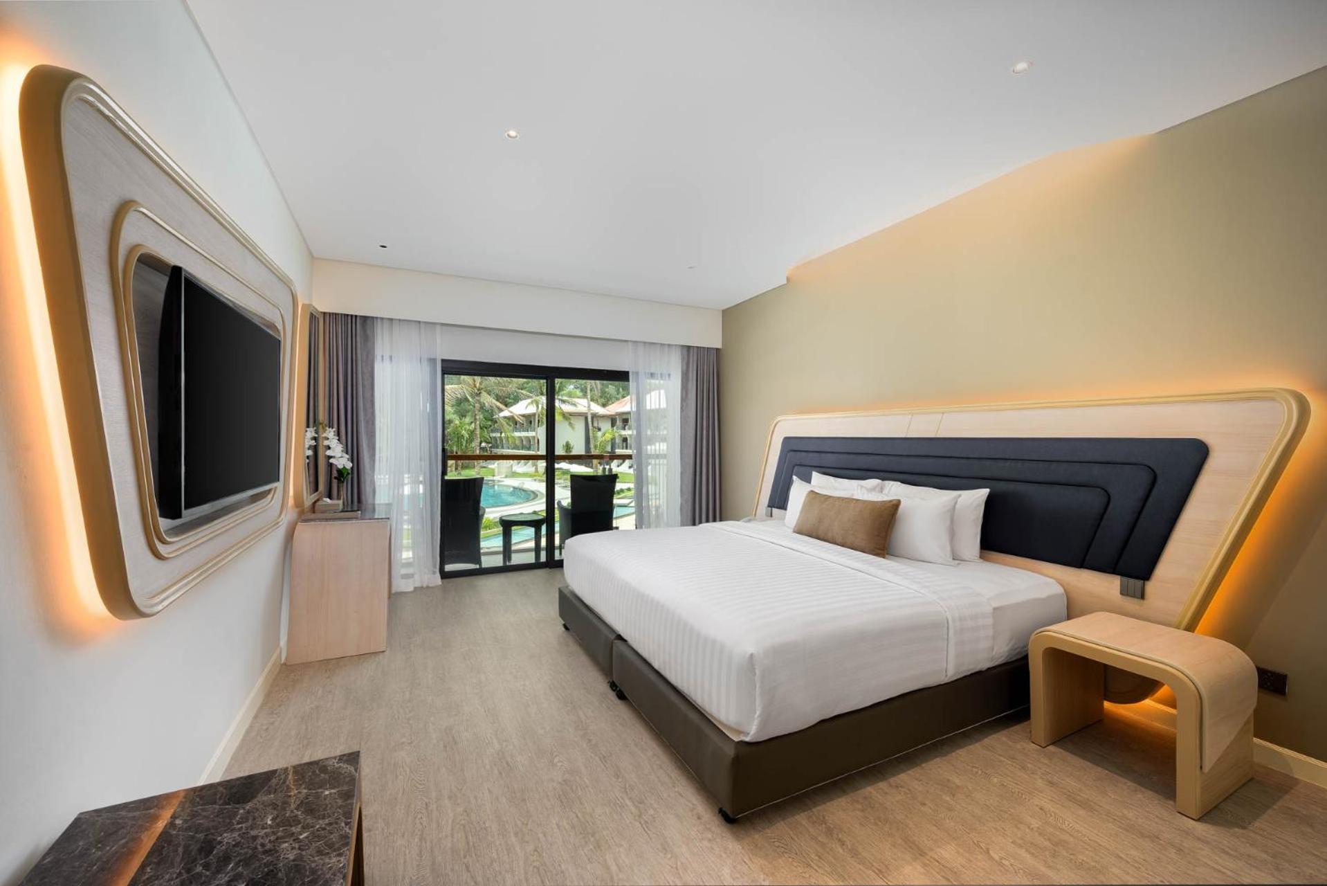 Amora Beach Resort Phuket Банг Тао Бийч Екстериор снимка
