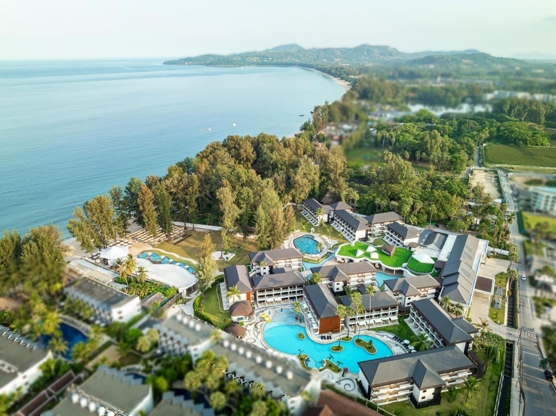 Amora Beach Resort Phuket Банг Тао Бийч Екстериор снимка